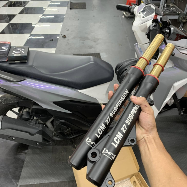 Phuộc trước LCM cho Vario, Click ty vàng/titan