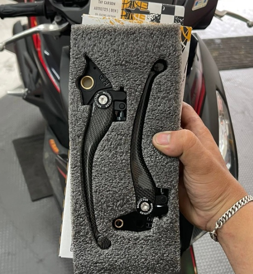 Tay thắng Carbon cho Honda Air Blade ABS 2020, PCX