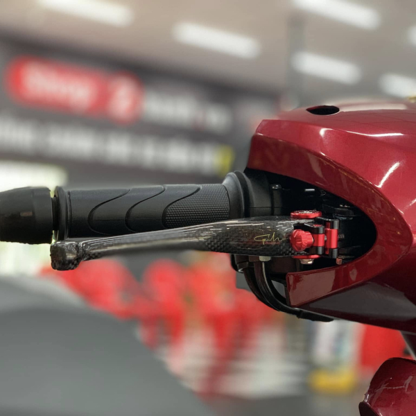 Tay thắng Carbon cho Honda SH 2 thắng đĩa SH 125/150i, SH300i, SH350i,....