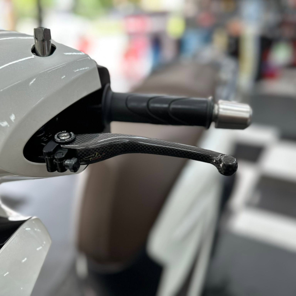 Tay thắng Carbon cho Honda SH 2 thắng đĩa SH 125/150i, SH300i, SH350i,....