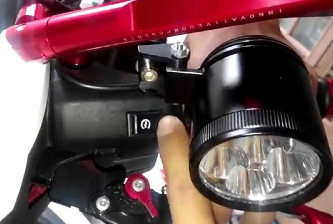 đèn trợ sáng xe máy